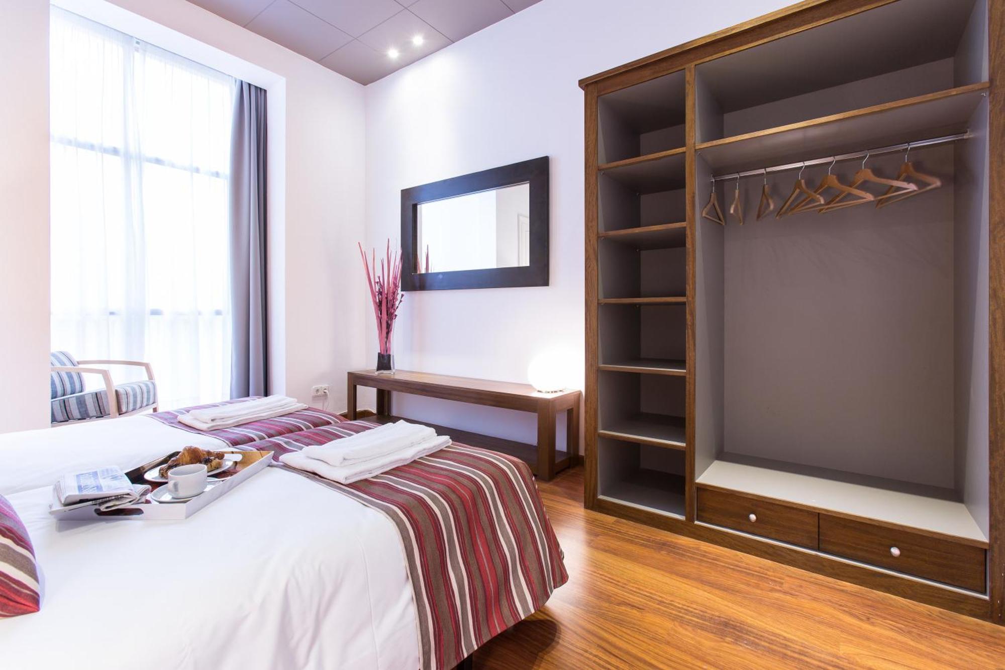 Serennia Apartamentos Ramblas - Placa Catalunya Barcelona Zimmer foto