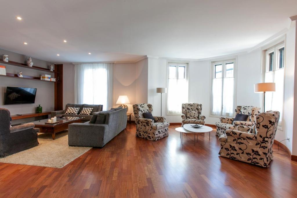 Serennia Apartamentos Ramblas - Placa Catalunya Barcelona Zimmer foto