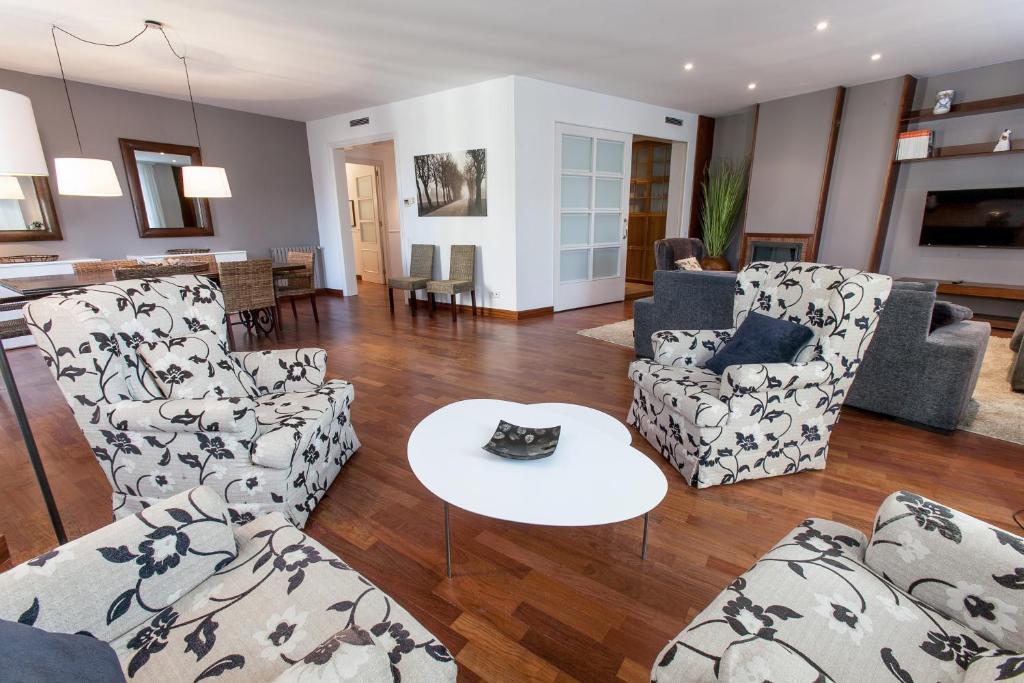 Serennia Apartamentos Ramblas - Placa Catalunya Barcelona Zimmer foto