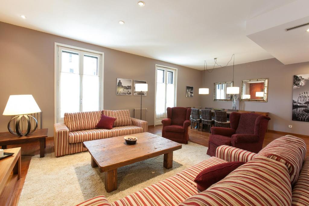 Serennia Apartamentos Ramblas - Placa Catalunya Barcelona Zimmer foto