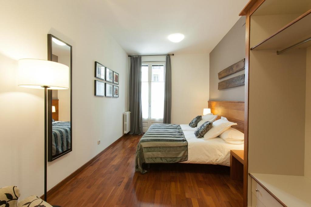 Serennia Apartamentos Ramblas - Placa Catalunya Barcelona Zimmer foto