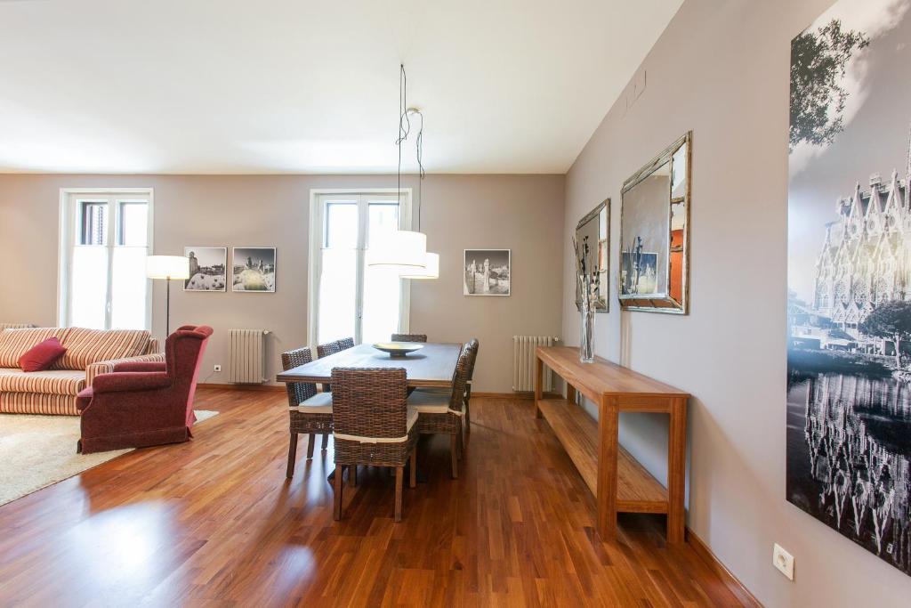 Serennia Apartamentos Ramblas - Placa Catalunya Barcelona Zimmer foto