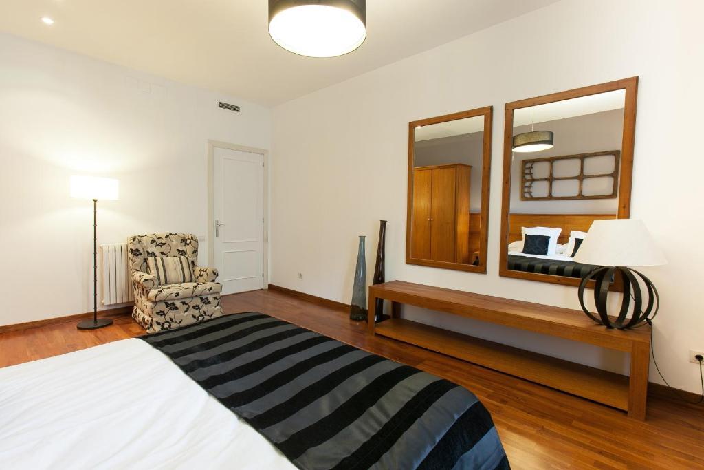 Serennia Apartamentos Ramblas - Placa Catalunya Barcelona Zimmer foto