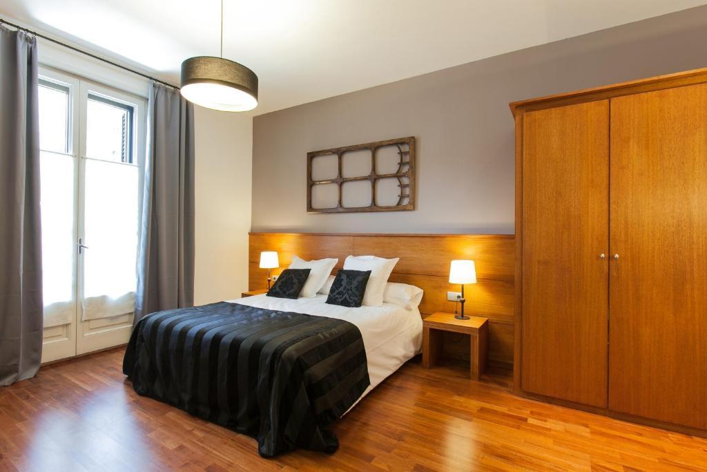 Serennia Apartamentos Ramblas - Placa Catalunya Barcelona Zimmer foto
