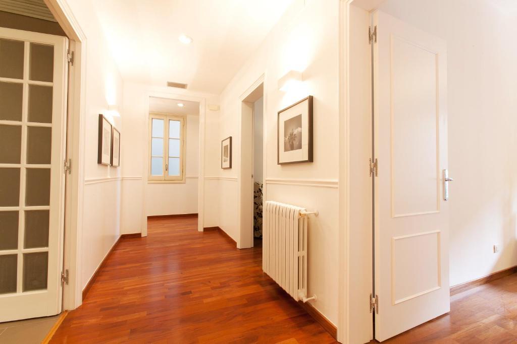 Serennia Apartamentos Ramblas - Placa Catalunya Barcelona Zimmer foto