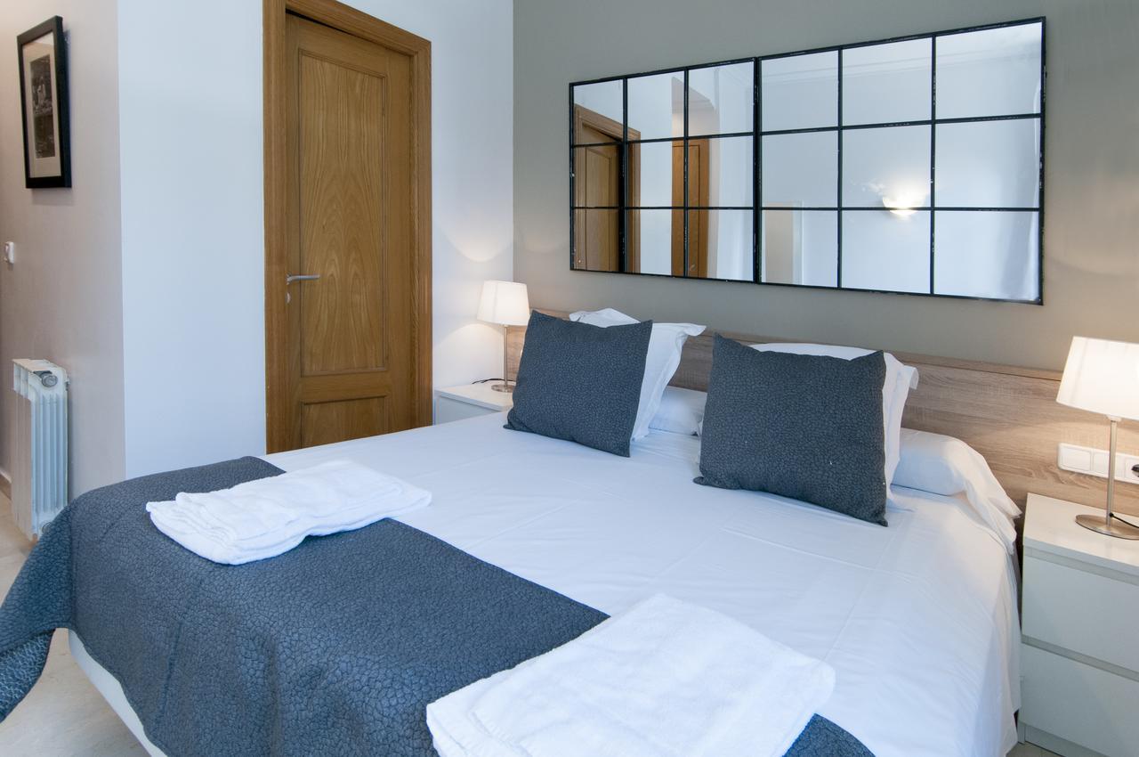 Serennia Apartamentos Ramblas - Placa Catalunya Barcelona Exterior foto