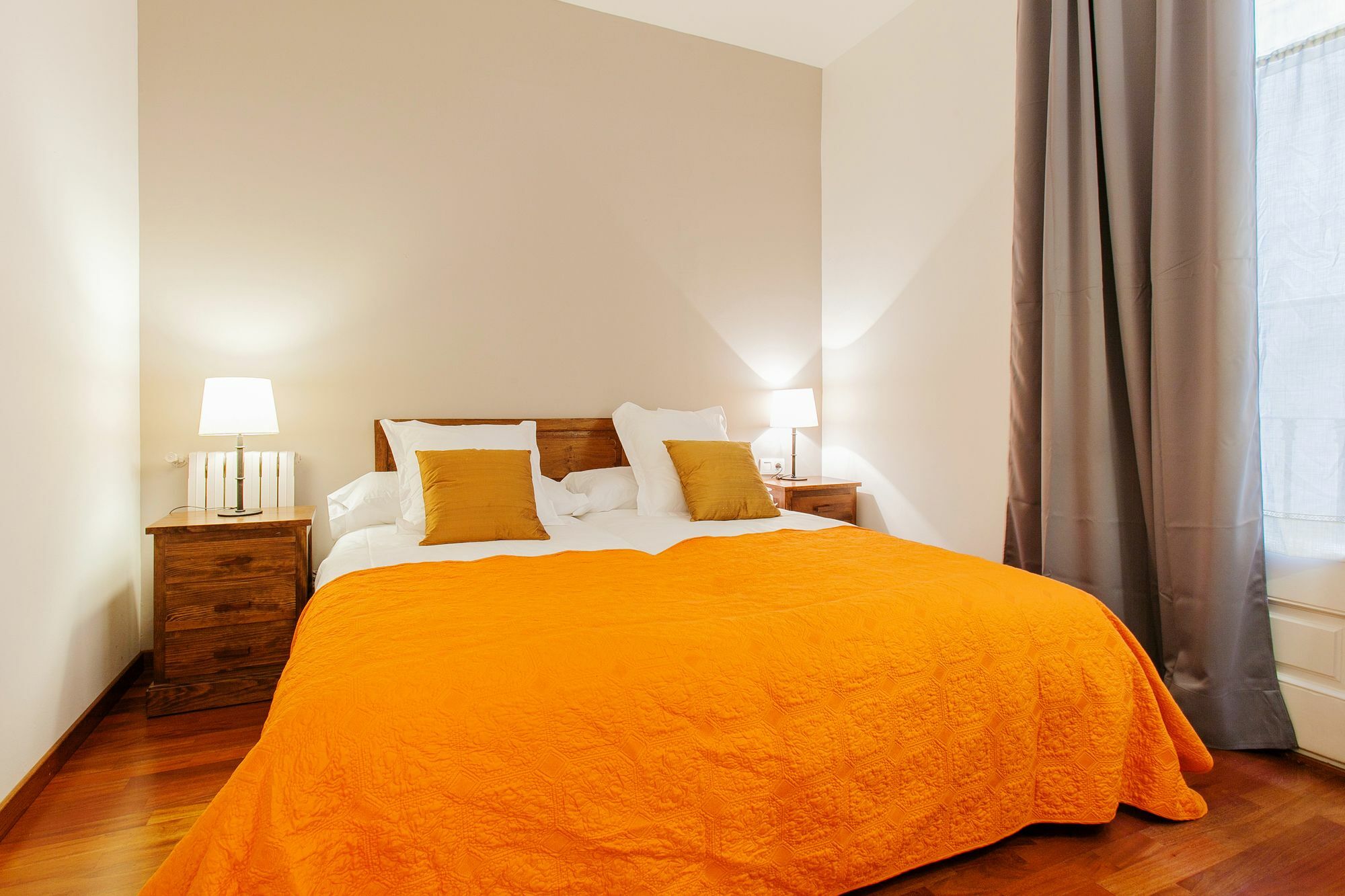Serennia Apartamentos Ramblas - Placa Catalunya Barcelona Exterior foto