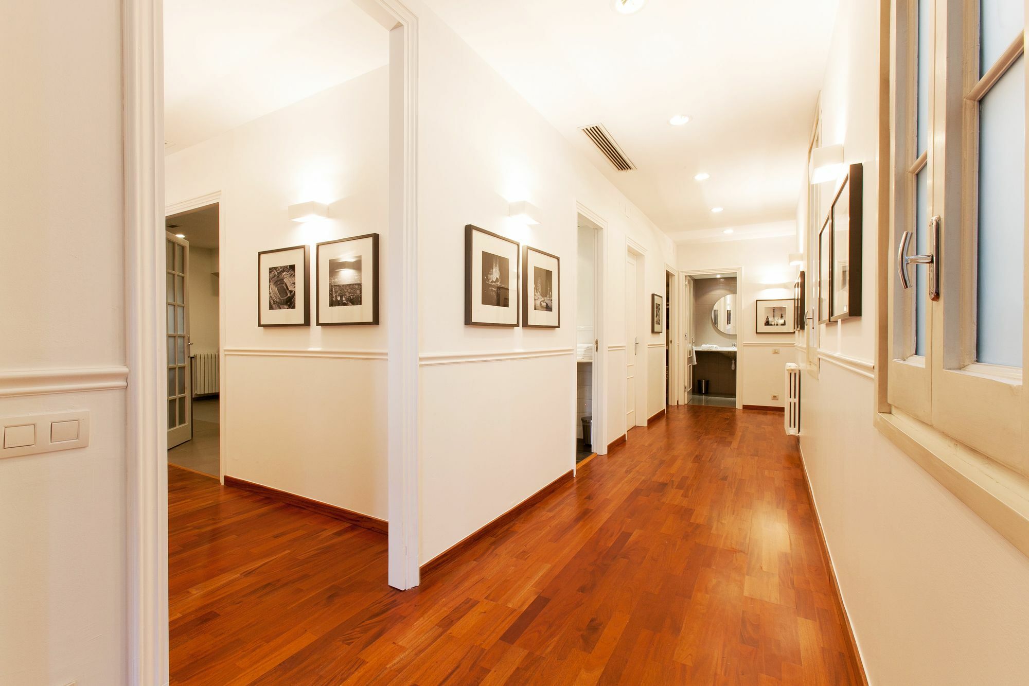 Serennia Apartamentos Ramblas - Placa Catalunya Barcelona Exterior foto